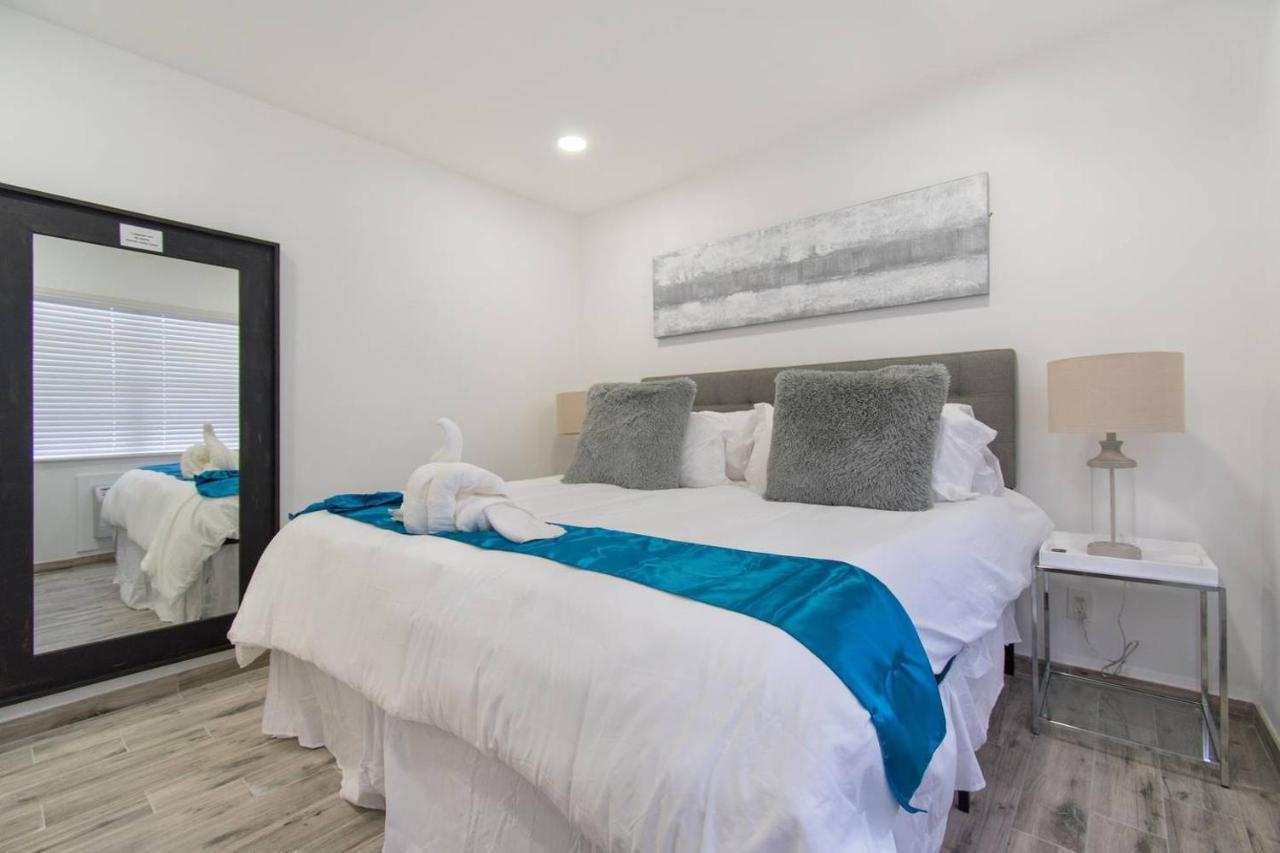 Lovely 1Br W Parking Space & Walk To The Beach #7 Hollywood Bagian luar foto