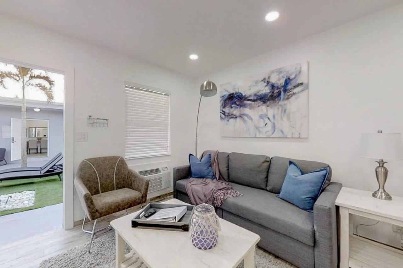Lovely 1Br W Parking Space & Walk To The Beach #7 Hollywood Bagian luar foto