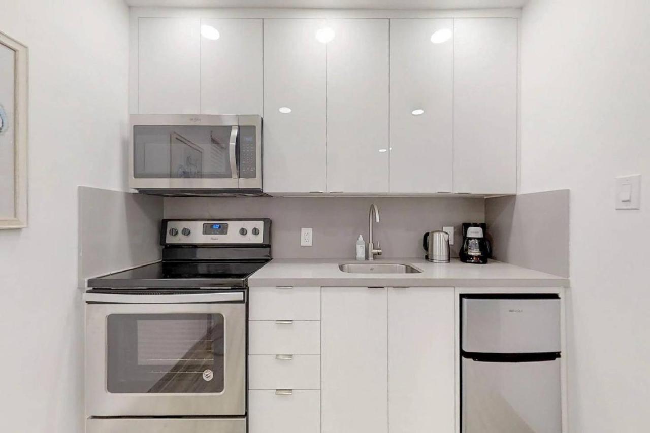 Lovely 1Br W Parking Space & Walk To The Beach #7 Hollywood Bagian luar foto