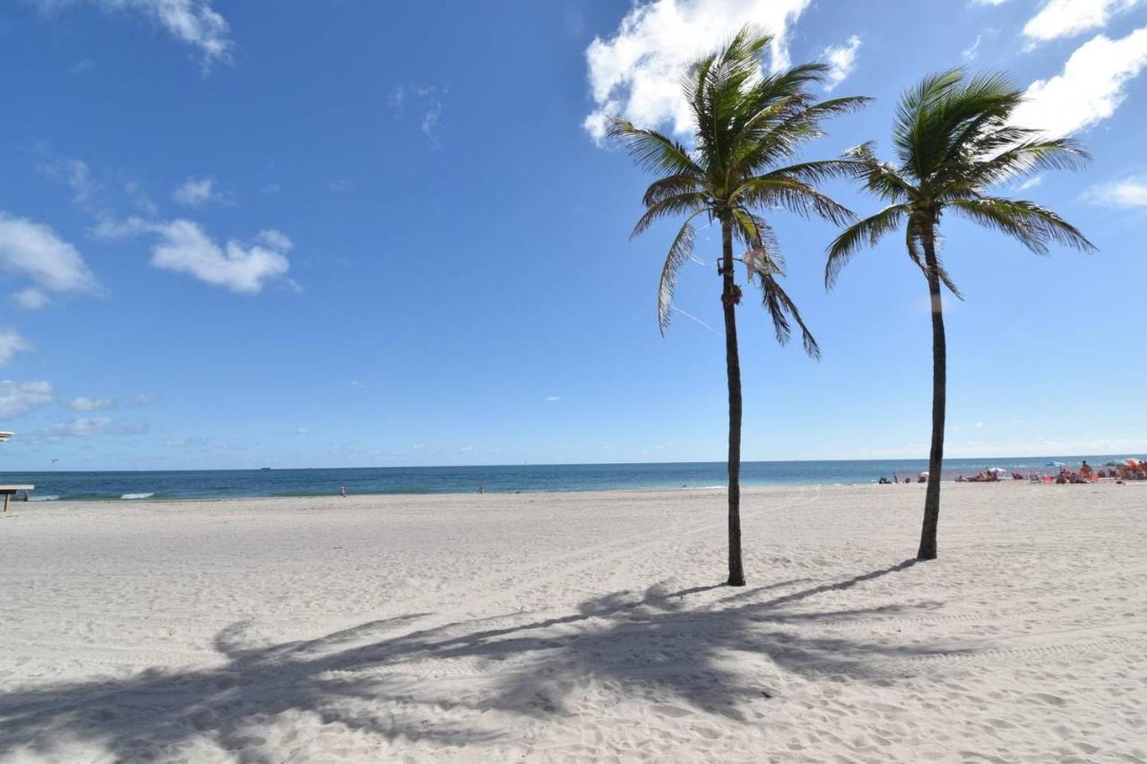 Lovely 1Br W Parking Space & Walk To The Beach #7 Hollywood Bagian luar foto